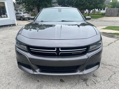 Used 2017 Dodge Charger SE AWD/4WD image 3