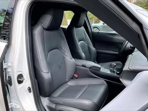 Used 2025 Lexus UX 300h FWD image 8