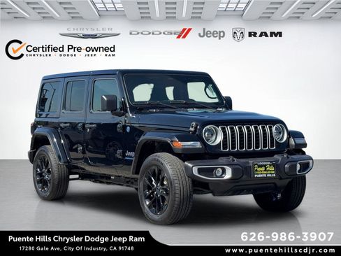 Certified 2025 Jeep Wrangler Unlimited Sahara w/ Safety Group AWD/4WD image 1