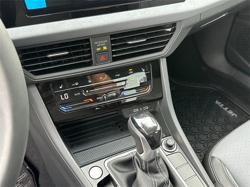 New 2026 Volkswagen Jetta SE image 13