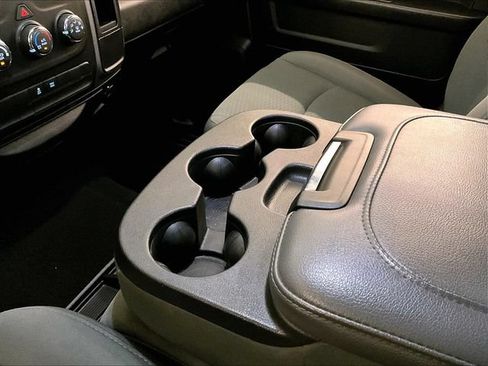 Used 2018 RAM 1500 Express w/ Black Ram 1500 Express Group AWD/4WD image 17