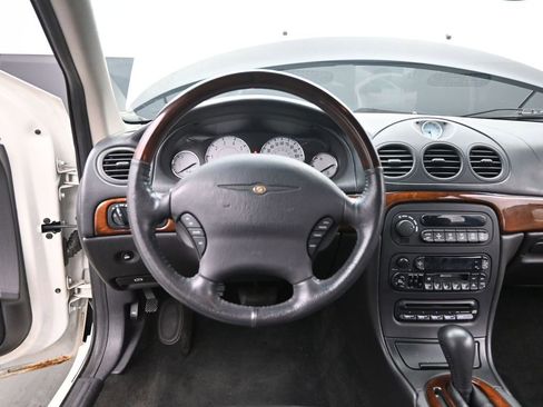 Used 2001 Chrysler LHS image 27