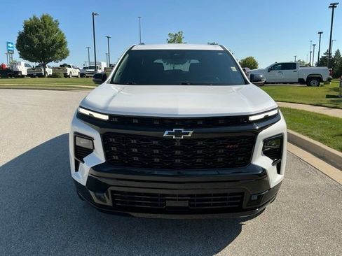 Used 2025 Chevrolet Traverse RS AWD/4WD image 9