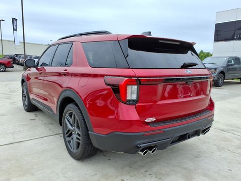 Used 2025 Ford Explorer ST w/ Sun And Sound Package RWD image 3