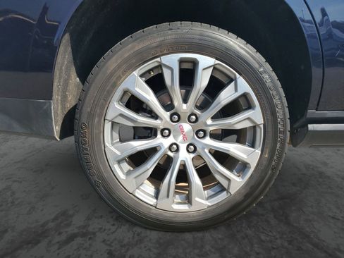 Used 2023 GMC Yukon Denali image 5