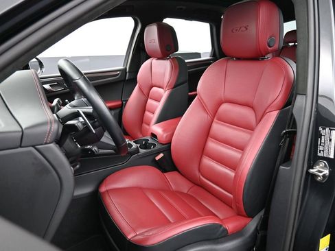 Certified 2023 Porsche Macan GTS image 5