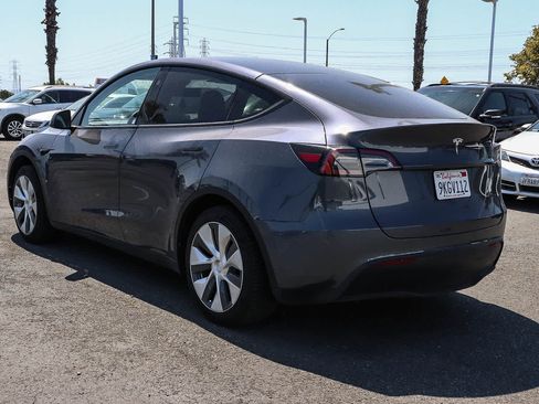 Used 2023 Tesla Model Y 2WD image 6