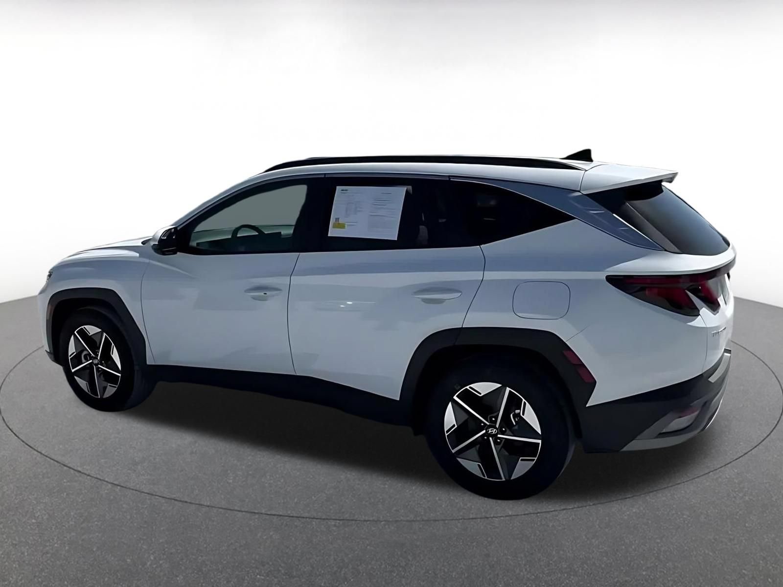 Used 2026 Hyundai Tucson SEL Plus FWD image 9