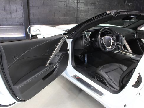 Used 2019 Chevrolet Corvette Stingray Coupe image 31