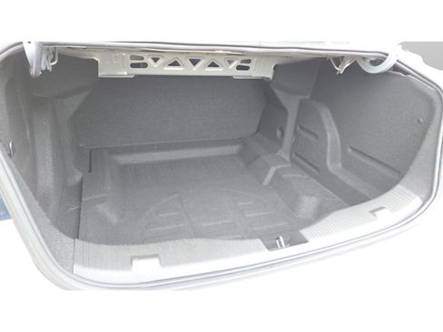 Used 2018 Chevrolet Cruze LS image 20