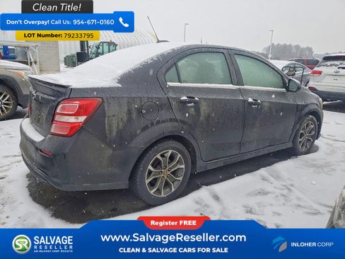 Used 2017 Chevrolet Sonic LT w/ Convenience Package FWD image 4