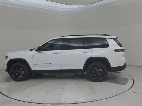 New 2025 Jeep Grand Cherokee L Limited w/ Luxury Tech Group II image 9