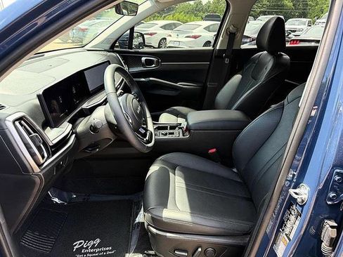 Used 2025 Kia Sorento S w/ Panoramic Sunroof Package FWD image 12