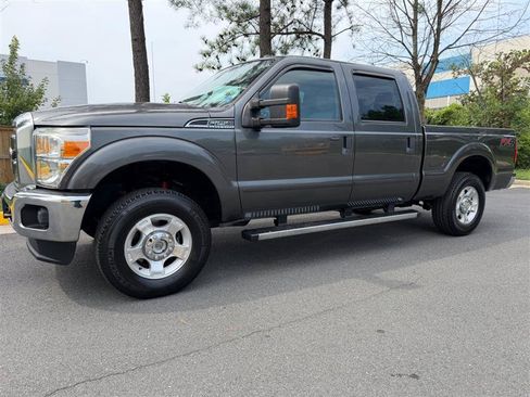 Used 2015 Ford F250 XLT w/ XLT Value Package AWD/4WD image 4