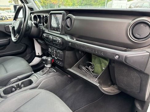 Used 2022 Jeep Wrangler Unlimited Willys image 26