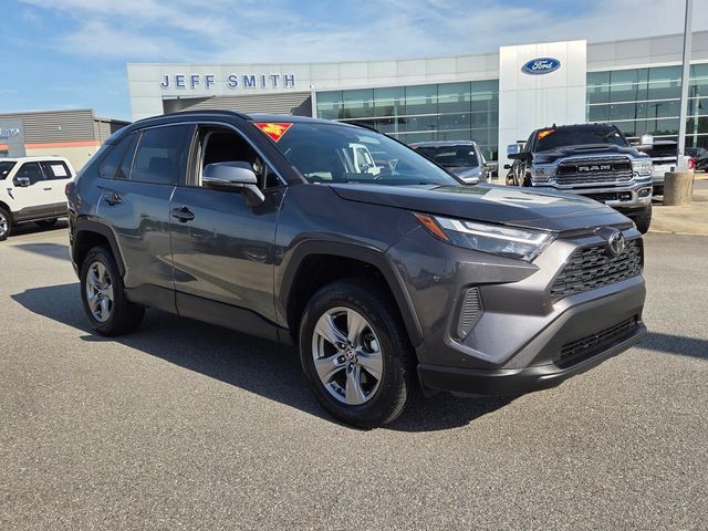 Used 2024 Toyota RAV4 XLE AWD/4WD image 1
