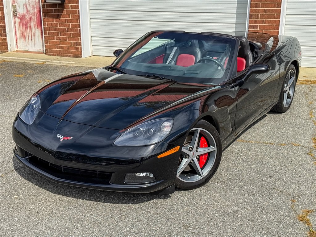 Used 2011 Chevrolet Corvette Convertible w/ Preferred Equipment Group RWD image 10