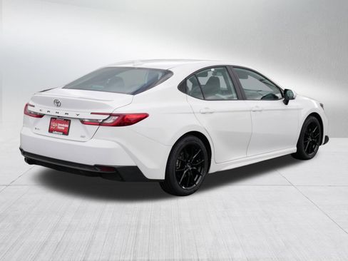 Certified 2025 Toyota Camry SE FWD image 7