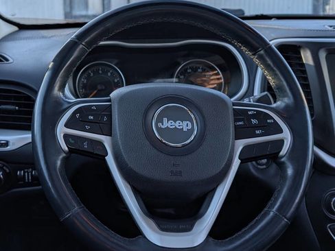 Used 2015 Jeep Cherokee Limited w/ Luxury Group image 21