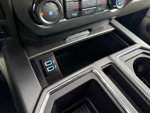 Used 2017 Ford F150 XLT w/ Equipment Group 302A Luxury AWD/4WD image 31