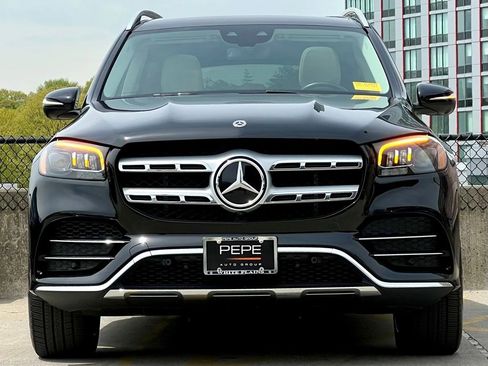 Used 2023 Mercedes-Benz GLS 450 4MATIC image 3