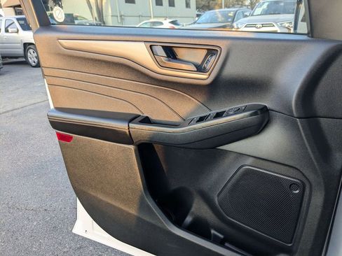 Used 2025 Ford Escape Active image 16