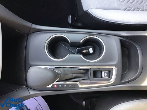 Used 2024 Chevrolet Equinox LS image 40