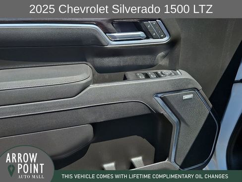 Used 2025 Chevrolet Silverado 1500 LTZ AWD/4WD image 21
