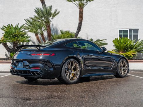 Used 2025 Mercedes-Benz AMG GT 63 image 3