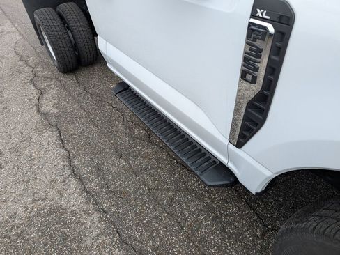 New 2025 Ford F350 XL w/ XL Chrome Package image 18