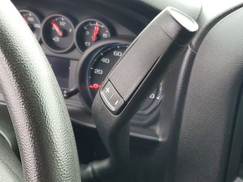 Used 2020 Chevrolet Silverado 2500 Custom w/ Custom Value Package image 18