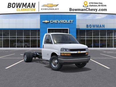 New 2026 Chevrolet Express 3500 w/ Power Convenience Package
