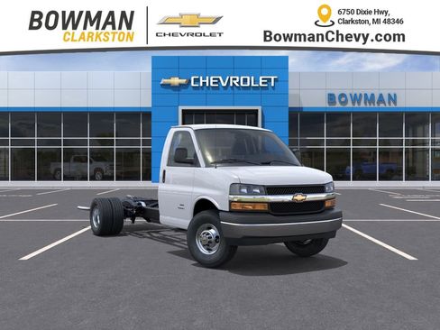 New 2026 Chevrolet Express 3500 w/ Power Convenience Package RWD image 1