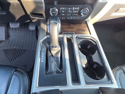 Used 2019 Ford F150 Lariat image 24