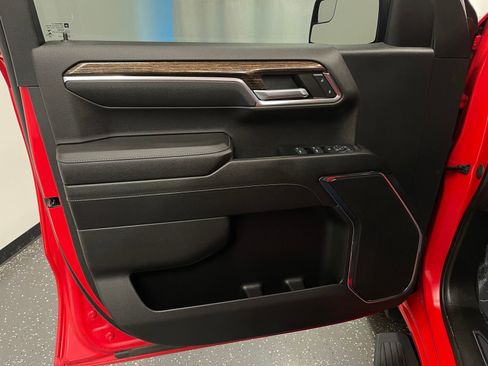 Used 2023 GMC Sierra 1500 Elevation image 9