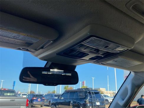 Used 2020 Toyota 4Runner TRD Off-Road Premium image 31