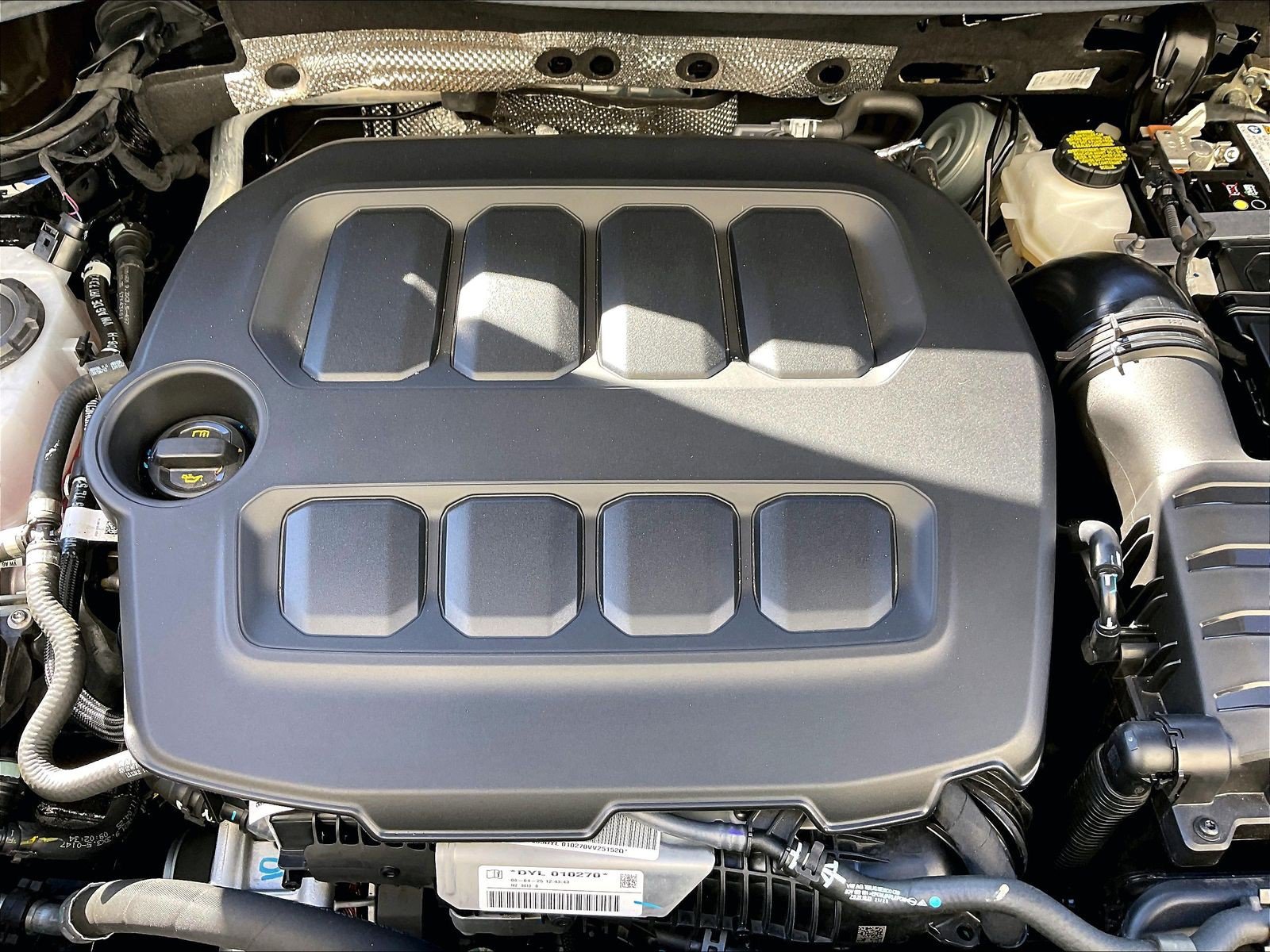 Certified 2025 Volkswagen Tiguan S FWD image 30