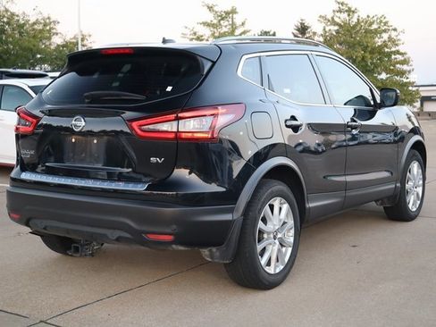 Used 2021 Nissan Rogue Sport SV image 5