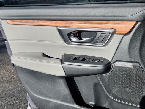 Used 2020 Honda CR-V Touring image 12