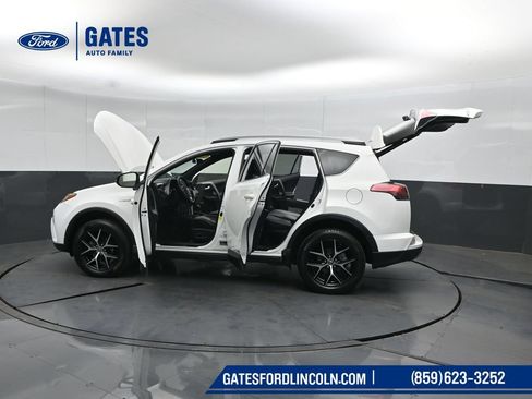 Used 2018 Toyota RAV4 SE AWD/4WD image 55