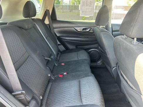 Used 2020 Nissan Rogue SV AWD/4WD image 34
