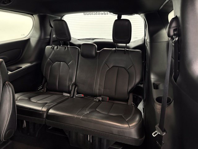 Used 2025 Chrysler Pacifica Select FWD image 23