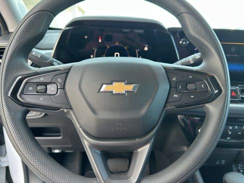 Used 2025 Chevrolet TrailBlazer LT image 13