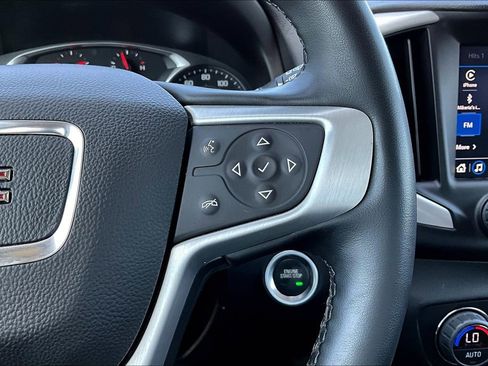 Used 2023 GMC Terrain SLT image 24