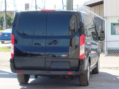Used 2017 Ford Transit 150 130 Low Roof w/ Exterior Upgrade Package RWD image 8