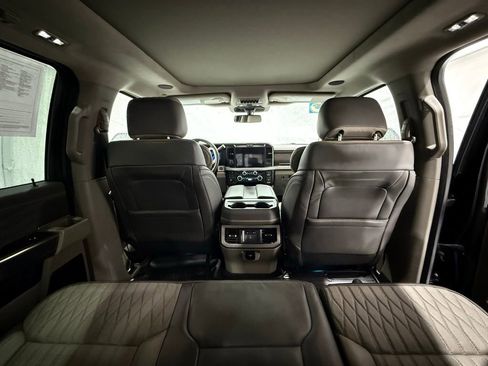 Certified 2025 Ford F450 Platinum w/ Platinum Plus Package image 29