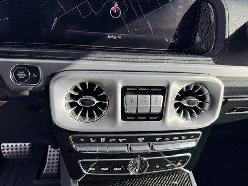 Used 2022 Mercedes-Benz G 63 AMG 4MATIC w/ Seat Comfort Package image 39