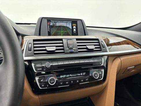 Used 2017 BMW 340i Gran Turismo xDrive image 30