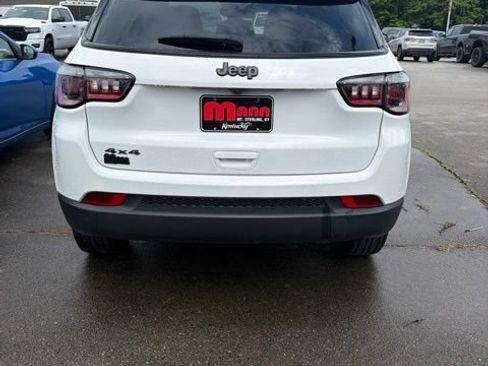 Used 2025 Jeep Compass Latitude w/ Altitude Special Edition AWD/4WD image 6