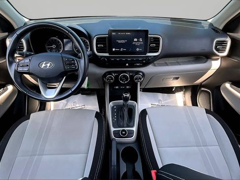 Certified 2022 Hyundai Venue SEL w/ Cargo Package FWD image 7